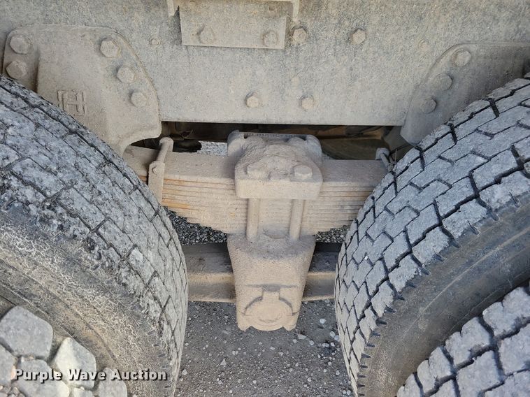 image for item LO9936 1988 Ford LTS9000  dump truck