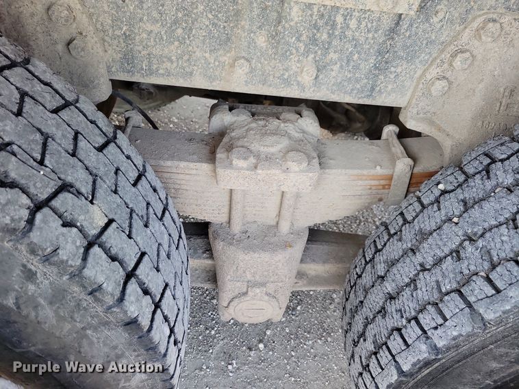 image for item LO9936 1988 Ford LTS9000  dump truck