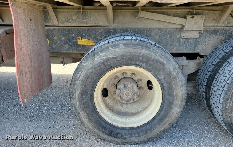 image for item LO9936 1988 Ford LTS9000  dump truck