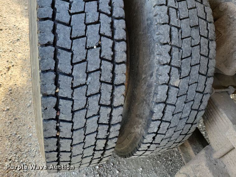 image for item LO9936 1988 Ford LTS9000  dump truck