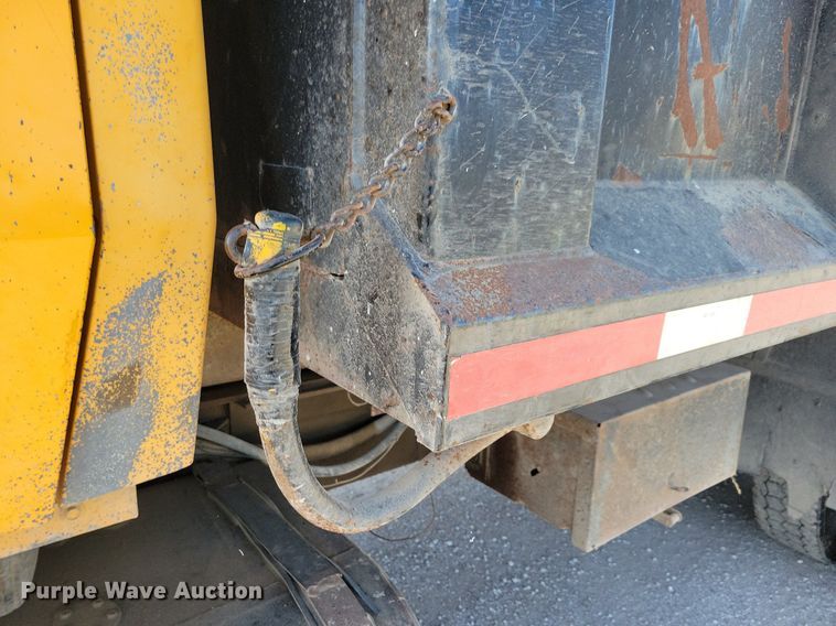 image for item LO9937 1988 Ford LTS9000  dump truck