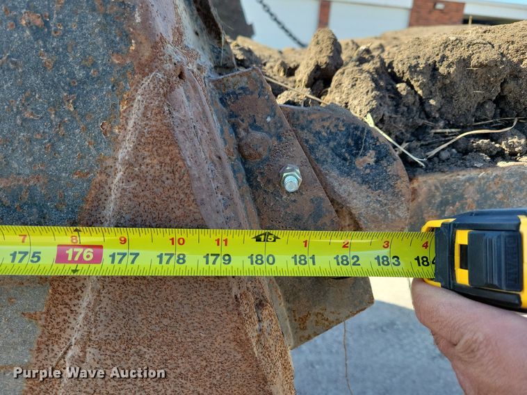 image for item LO9937 1988 Ford LTS9000  dump truck