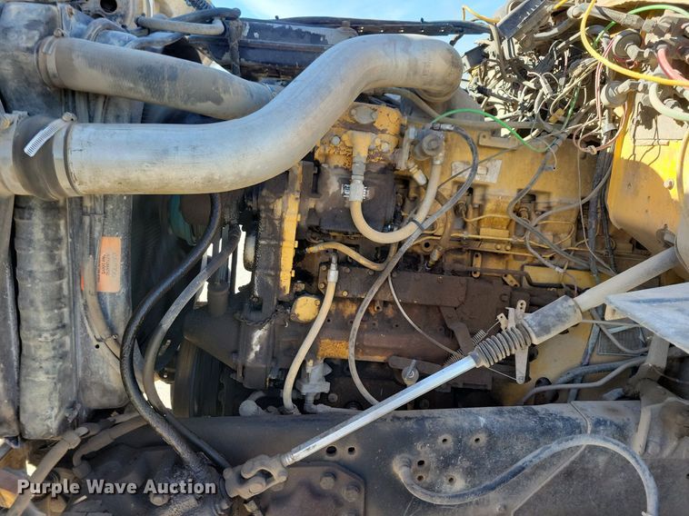 image for item LO9937 1988 Ford LTS9000  dump truck