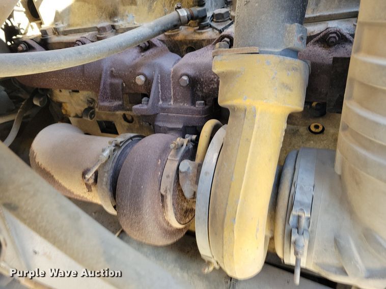 image for item LO9937 1988 Ford LTS9000  dump truck