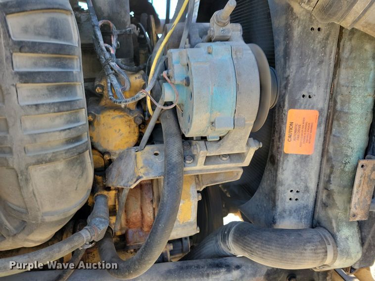 image for item LO9937 1988 Ford LTS9000  dump truck