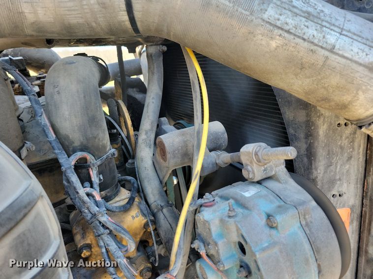 image for item LO9937 1988 Ford LTS9000  dump truck