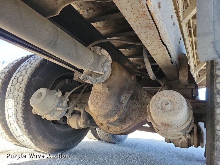 image for item LO9937 1988 Ford LTS9000  dump truck