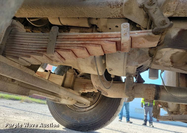 image for item LO9937 1988 Ford LTS9000  dump truck