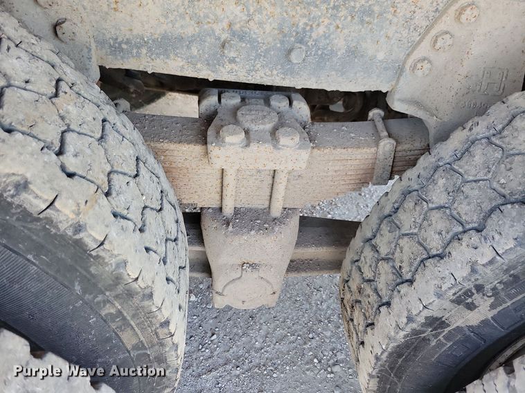 image for item LO9937 1988 Ford LTS9000  dump truck