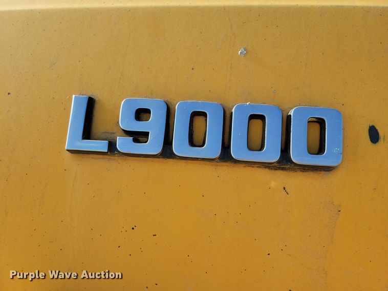 image for item LO9937 1988 Ford LTS9000  dump truck
