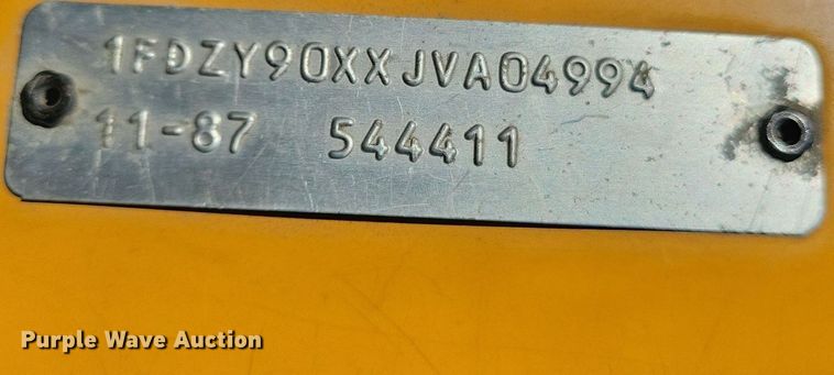 image for item LO9937 1988 Ford LTS9000  dump truck