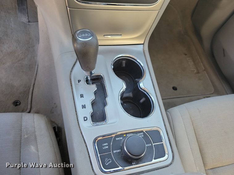 image for item LO9938 2012 Jeep Grand Cherokee  SUV