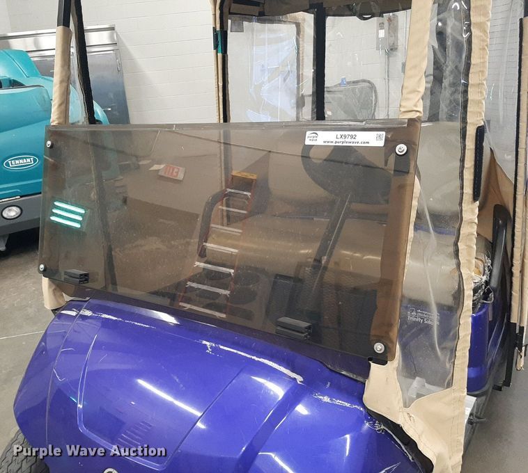 image for item LX9792 Yamaha  golf cart