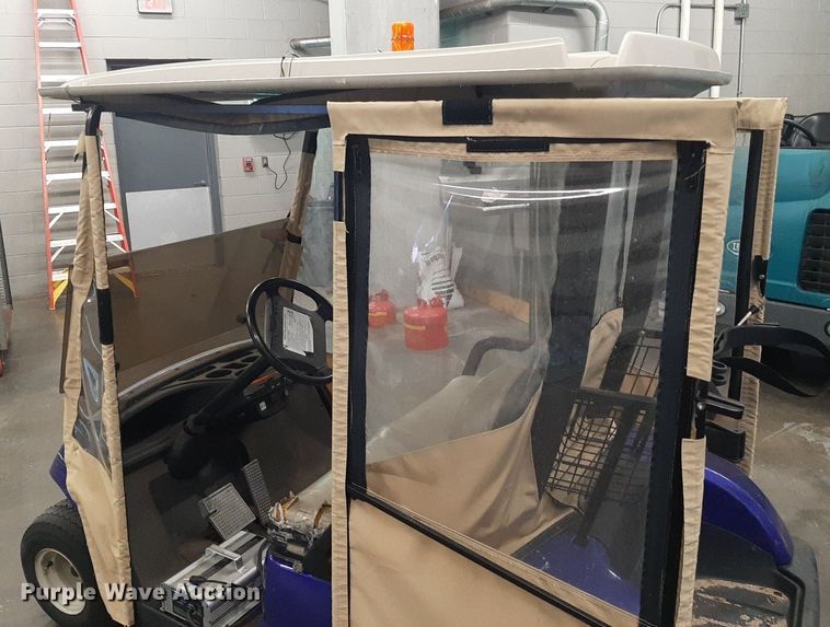 image for item LX9792 Yamaha  golf cart