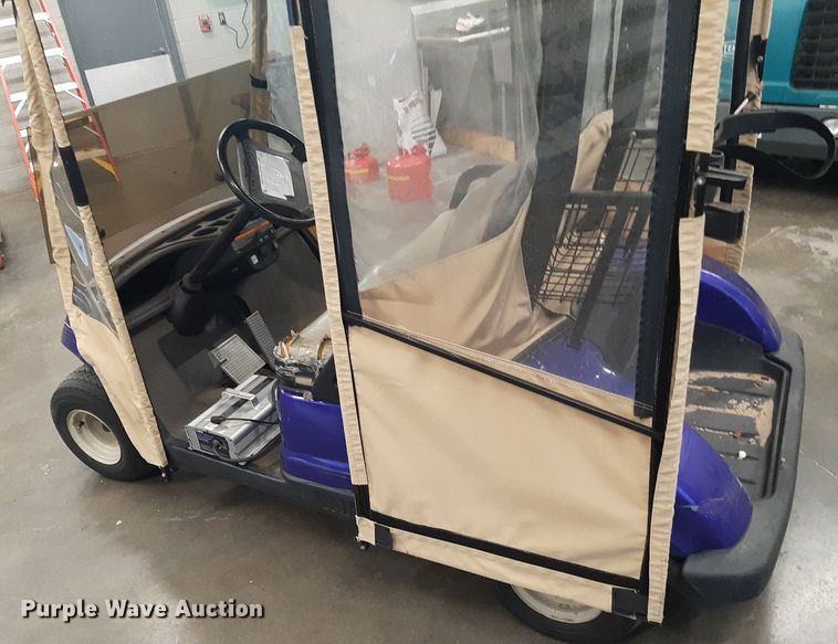 image for item LX9792 Yamaha  golf cart