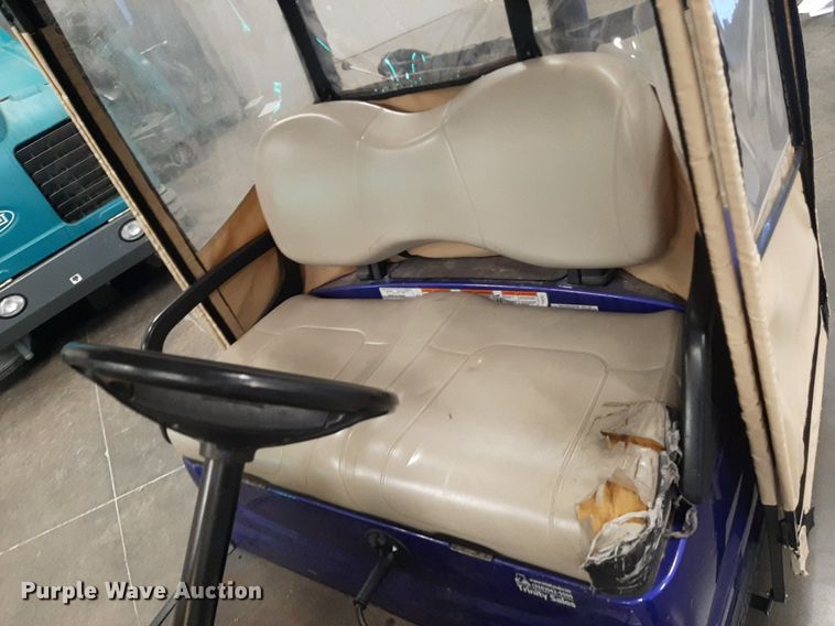 image for item LX9792 Yamaha  golf cart