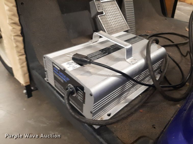 image for item LX9792 Yamaha  golf cart