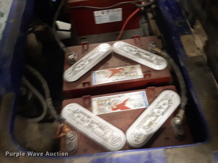 image for item LX9792 Yamaha  golf cart