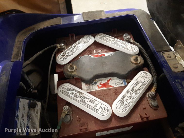 image for item LX9792 Yamaha  golf cart