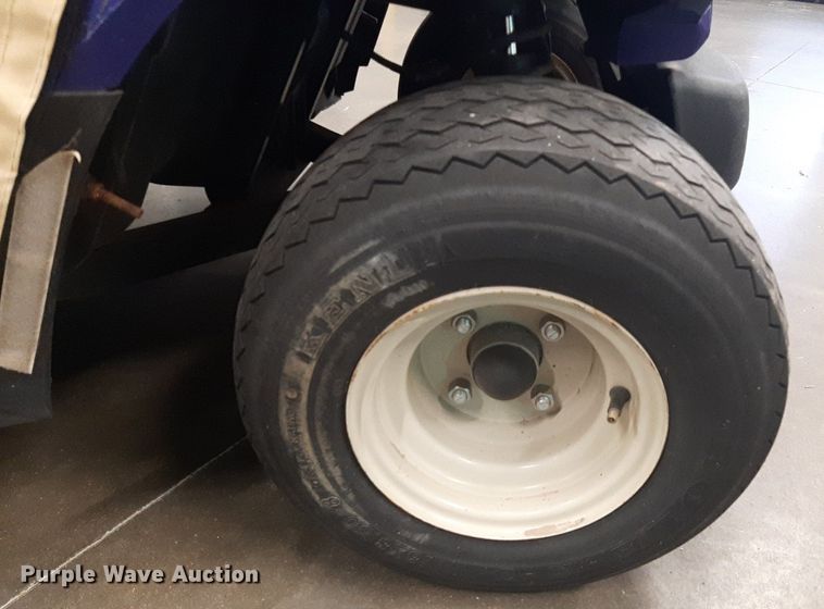 image for item LX9792 Yamaha  golf cart