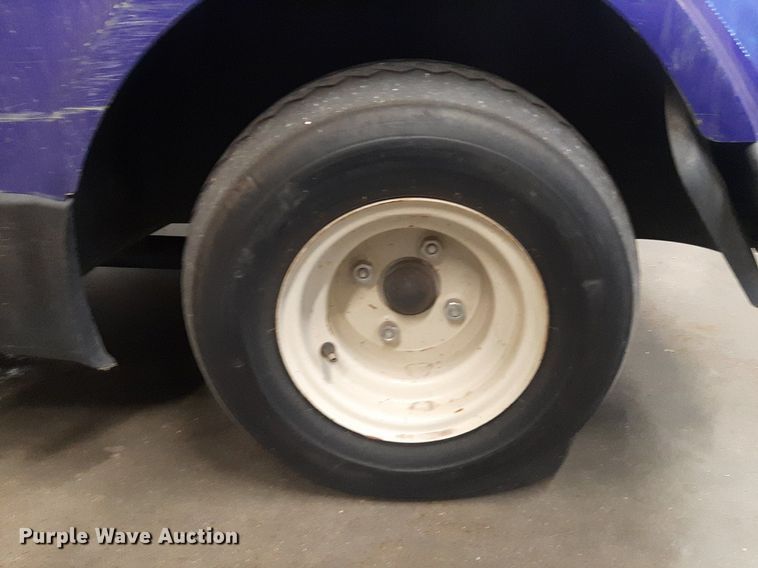 image for item LX9792 Yamaha  golf cart