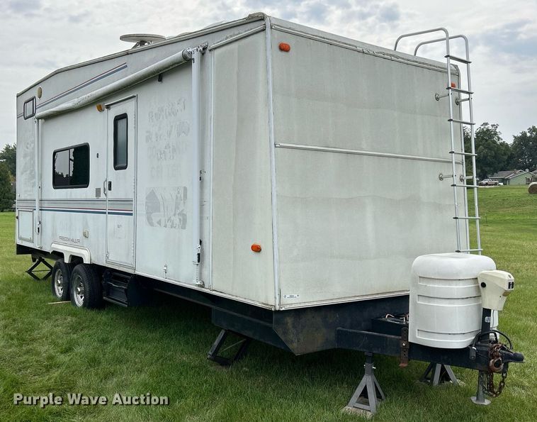 image for item MD9034 2001 Coachmen Catalina  toy hauler camper