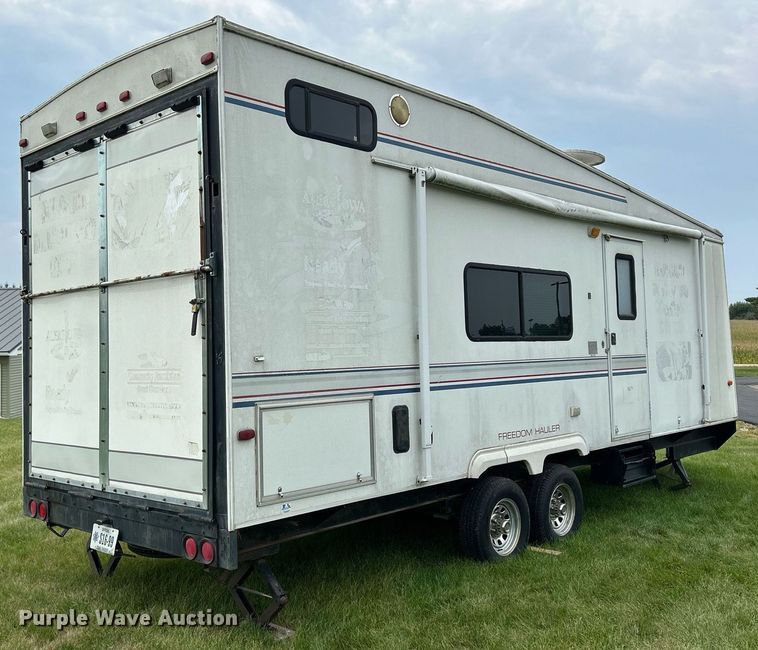 image for item MD9034 2001 Coachmen Catalina  toy hauler camper