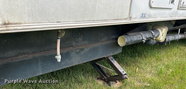 image for item MD9034 2001 Coachmen Catalina  toy hauler camper