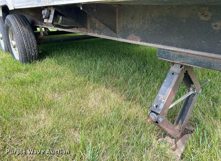 image for item MD9034 2001 Coachmen Catalina  toy hauler camper