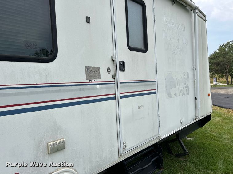 image for item MD9034 2001 Coachmen Catalina  toy hauler camper