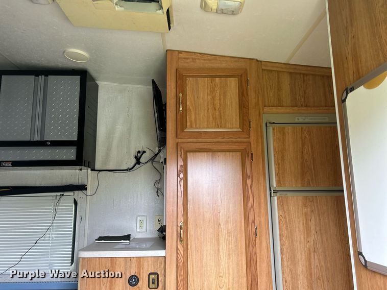 image for item MD9034 2001 Coachmen Catalina  toy hauler camper