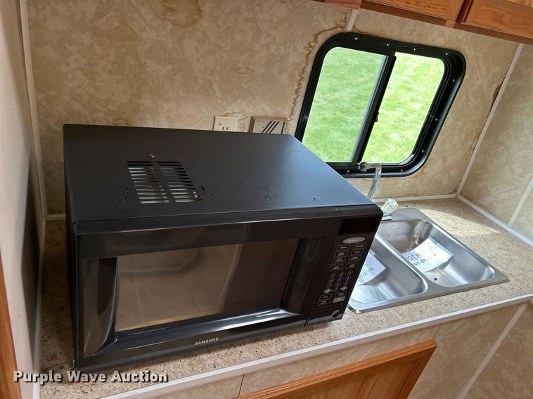 image for item MD9034 2001 Coachmen Catalina  toy hauler camper