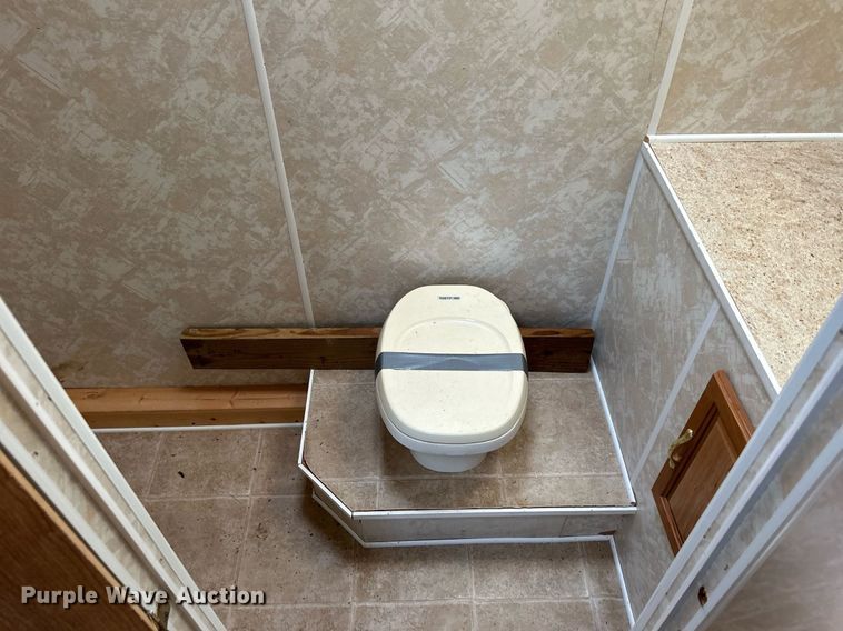 image for item MD9034 2001 Coachmen Catalina  toy hauler camper