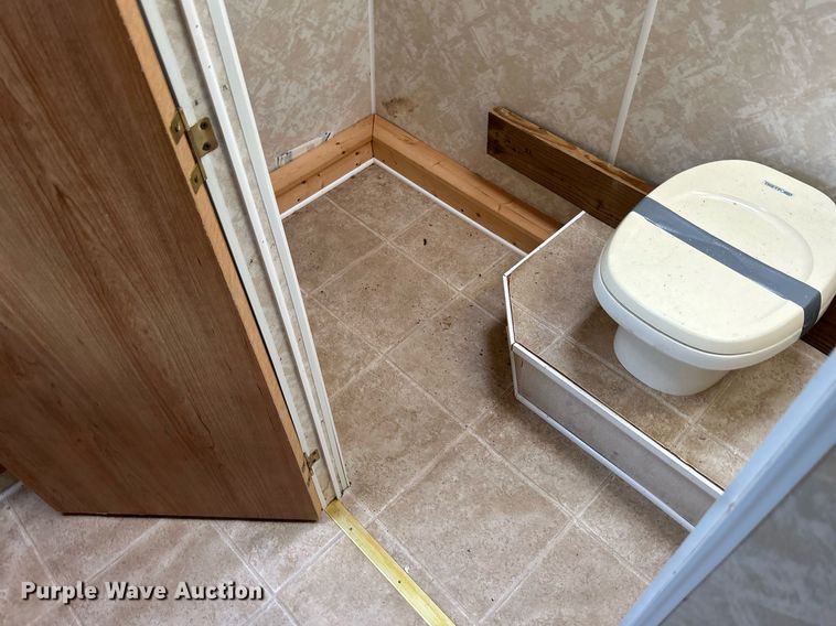 image for item MD9034 2001 Coachmen Catalina  toy hauler camper