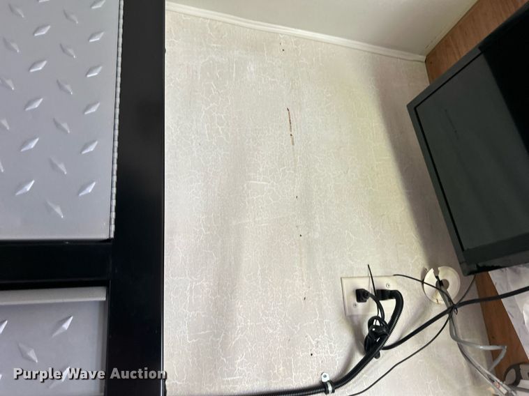 image for item MD9034 2001 Coachmen Catalina  toy hauler camper