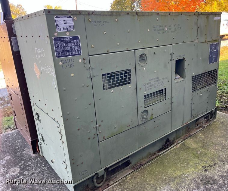 image for item MG9529 1993 Us Department Of Defense MEP-806A  generator