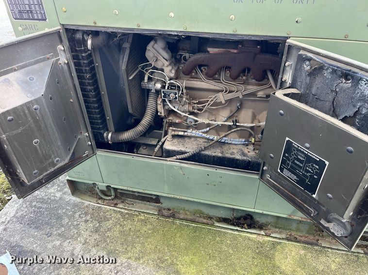 image for item MG9529 1993 Us Department Of Defense MEP-806A  generator
