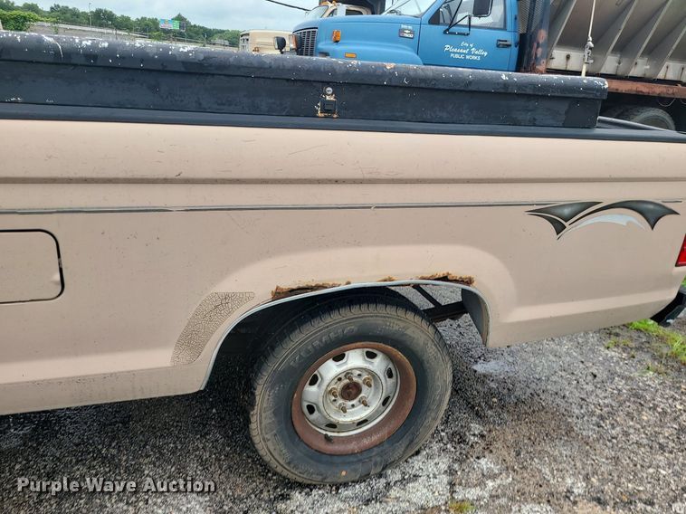 image for item MG9694 1992 Ford Ranger  pickup truck