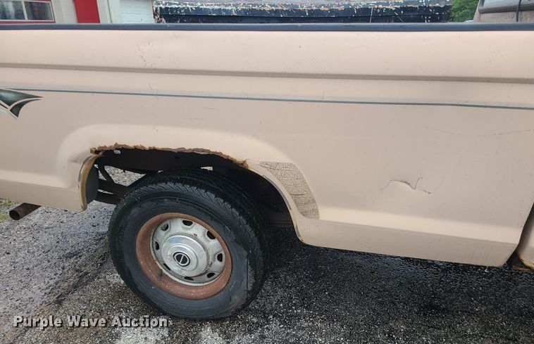 image for item MG9694 1992 Ford Ranger  pickup truck