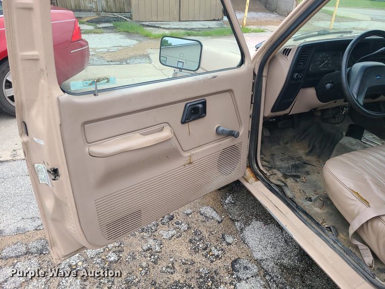 image for item MG9694 1992 Ford Ranger  pickup truck