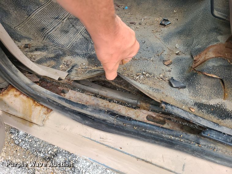 image for item MG9694 1992 Ford Ranger  pickup truck