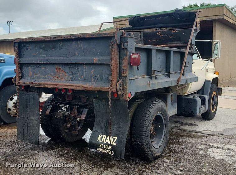 image for item MG9695 1987 GMC 7000  dump truck