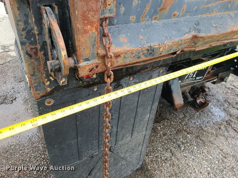 image for item MG9695 1987 GMC 7000  dump truck