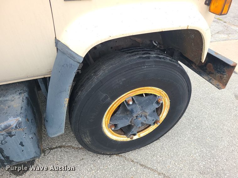 image for item MG9695 1987 GMC 7000  dump truck