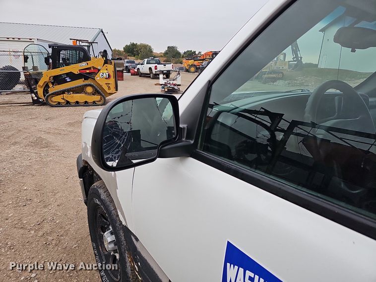 image for item MH9444 2006 Chevrolet Silverado 1500  pickup truck