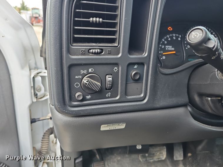 image for item MH9444 2006 Chevrolet Silverado 1500  pickup truck