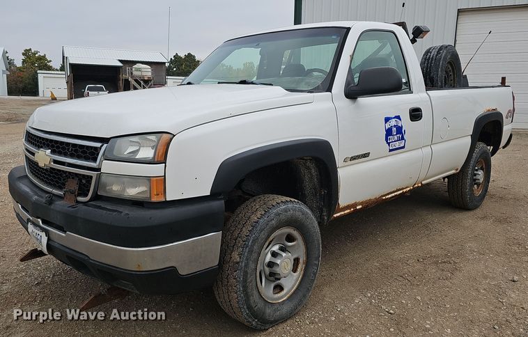 image for item MH9445 2006 Chevrolet Silverado 2500HD  pickup truck