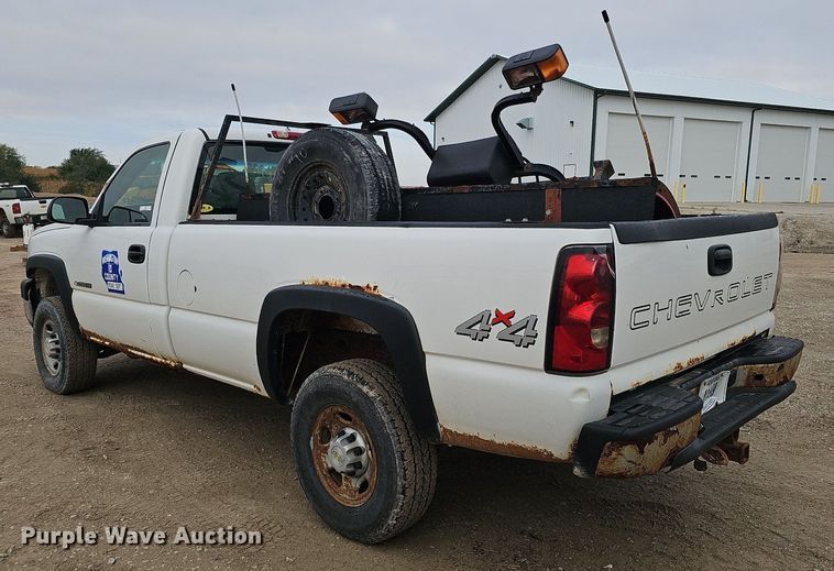 image for item MH9445 2006 Chevrolet Silverado 2500HD  pickup truck