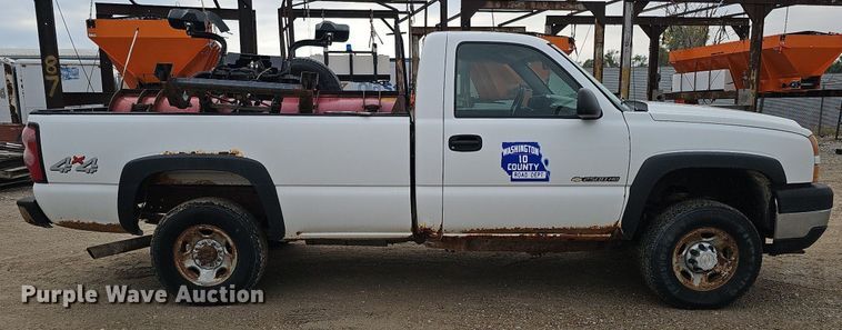 image for item MH9445 2006 Chevrolet Silverado 2500HD  pickup truck