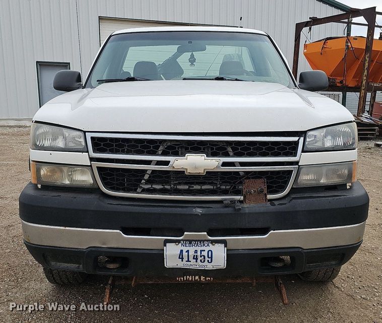 image for item MH9445 2006 Chevrolet Silverado 2500HD  pickup truck